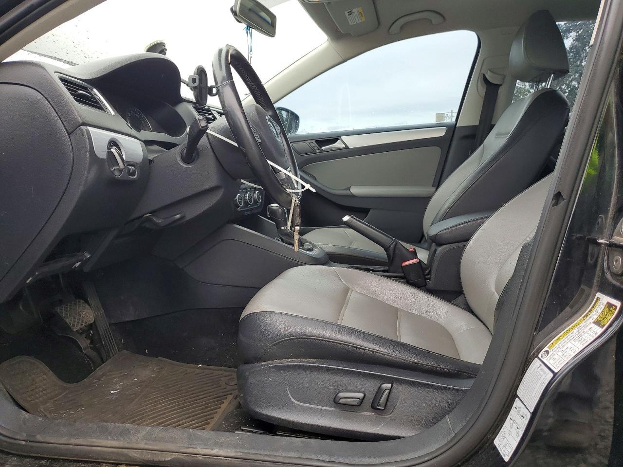 2014 Volkswagen Jetta Hybrid - Image 7