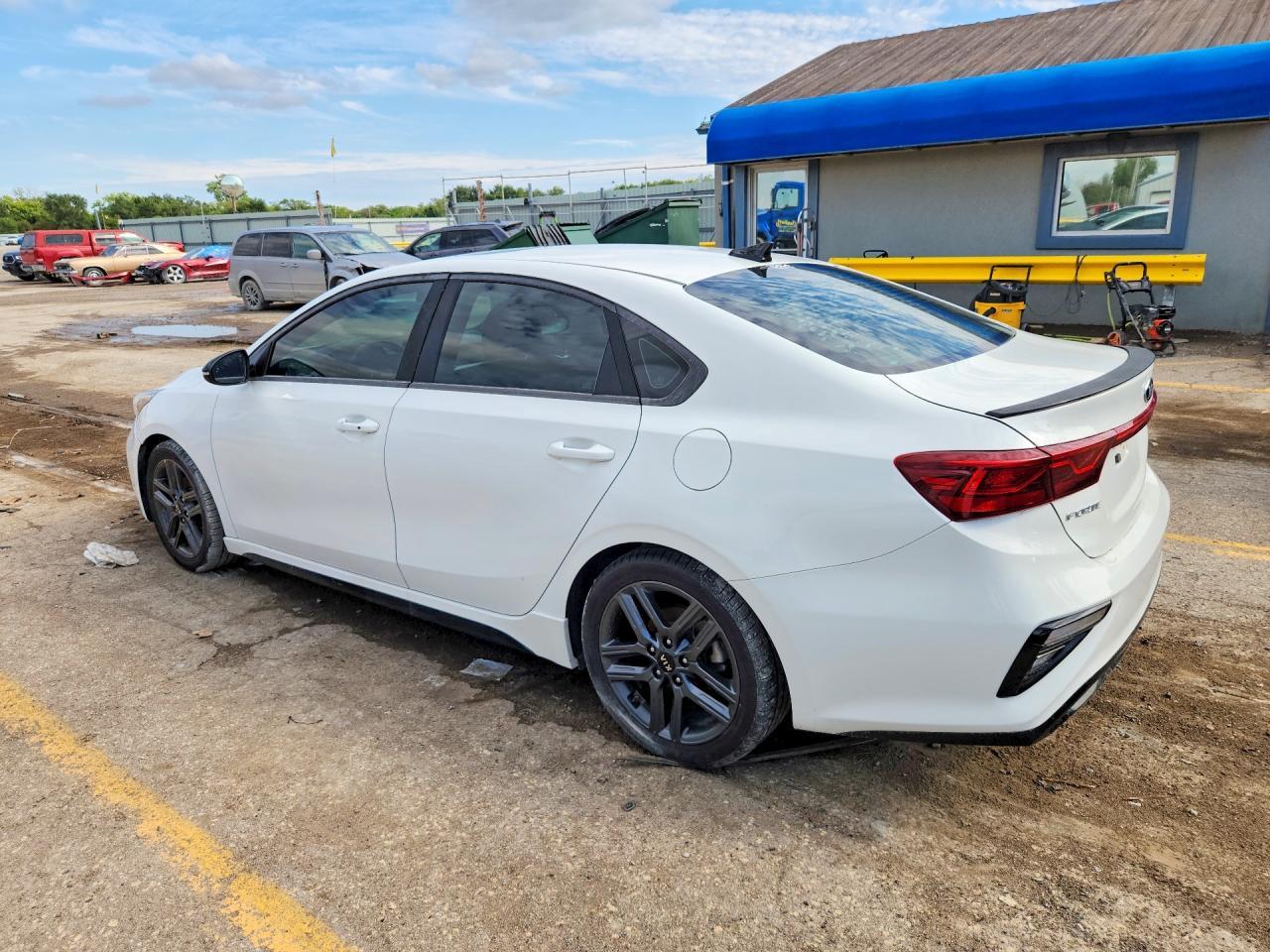 2020 Kia Forte Gt Line - Фото 2