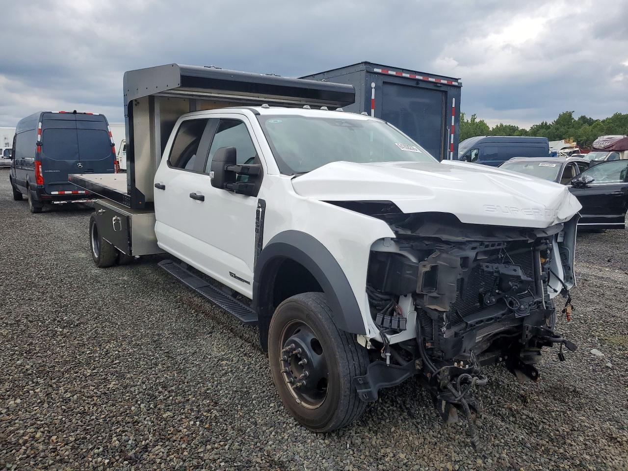 2023 Ford F450 Super Duty - Image 4