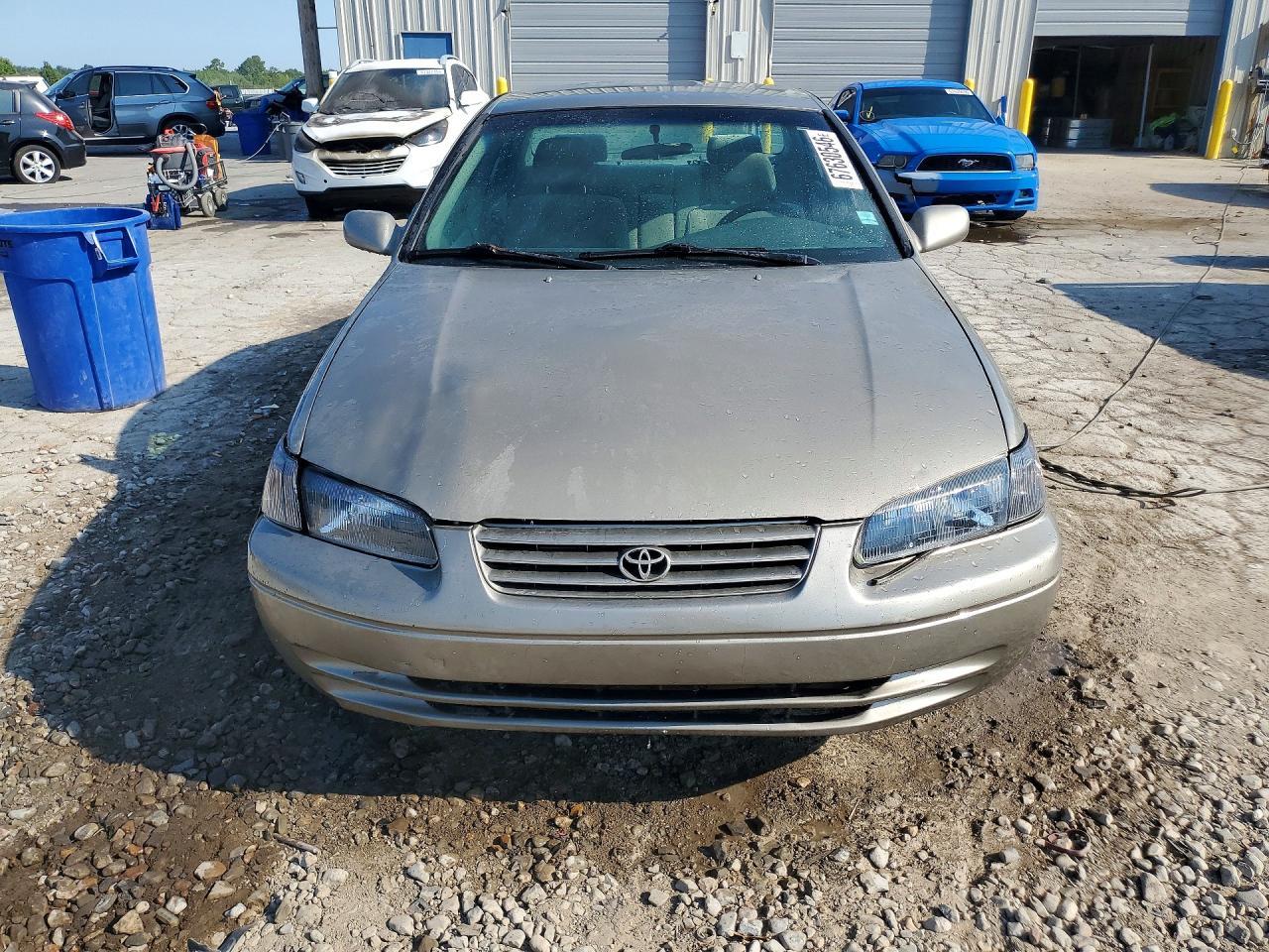 1997 Toyota Camry Le - Фото 5