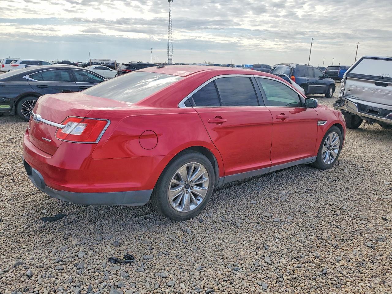 2011 Ford Taurus Limited - Image 3