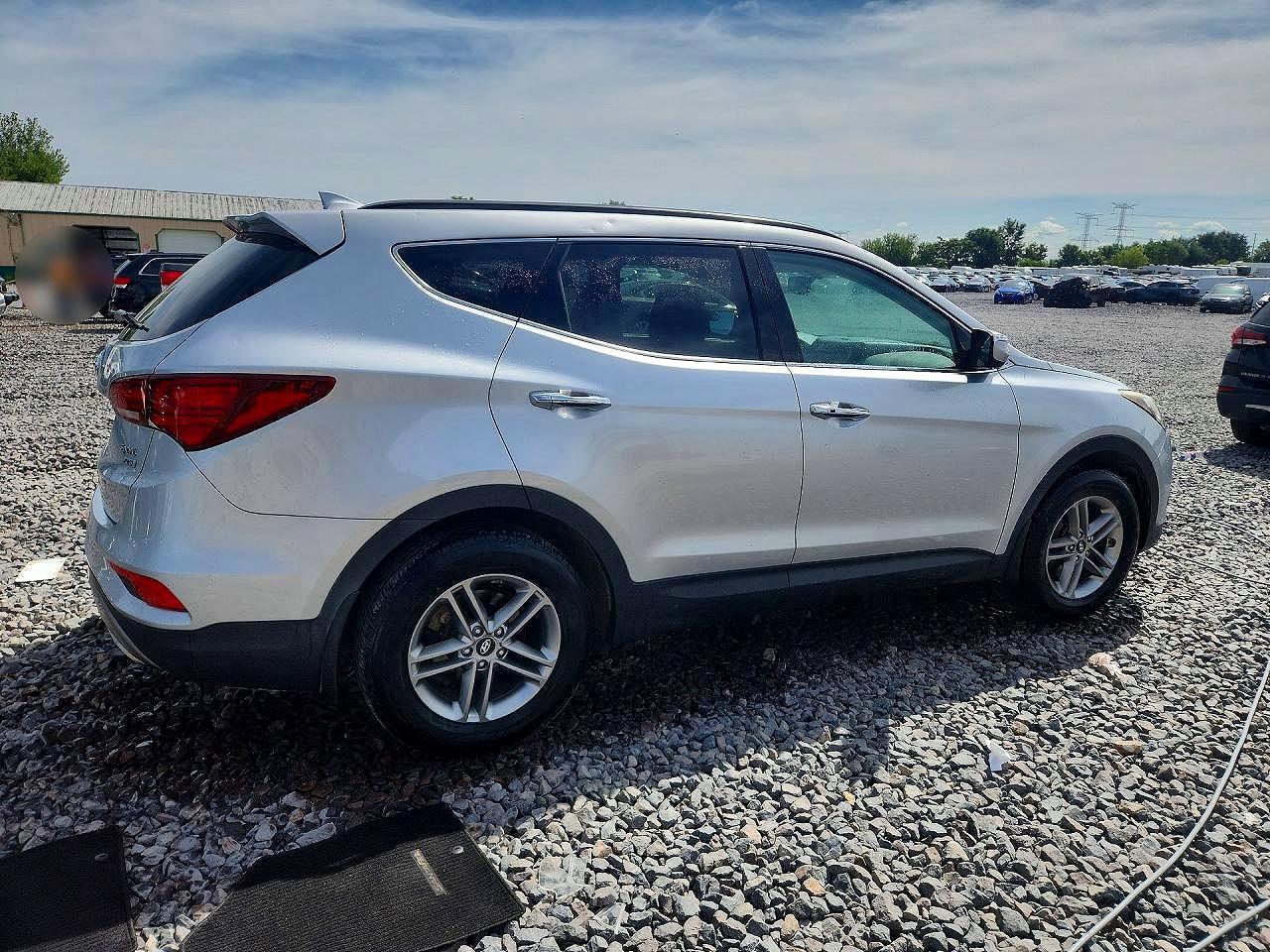 2018 Hyundai Santa Fe Sport 2.4L - Image 3
