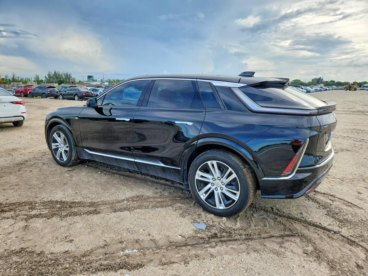 2024 Cadillac Lyriq Tech - Фото 2