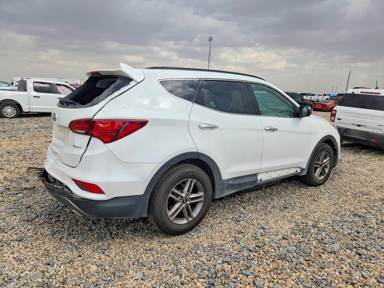 2017 Hyundai Santa Fe Sport 2.4L - Фото 3