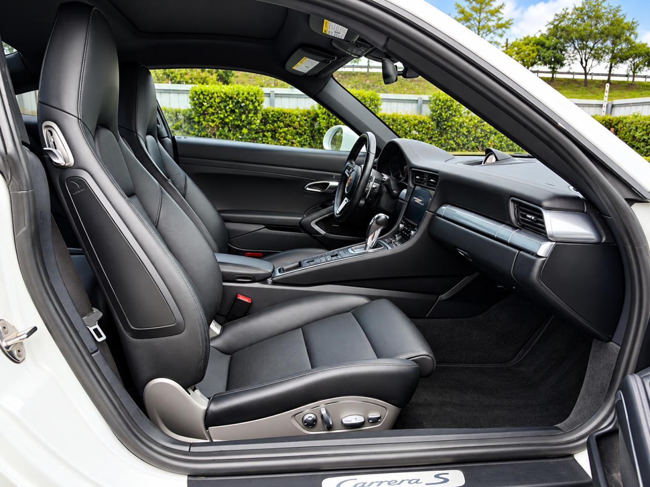 2017 Porsche 911 Carrera S - Image 5