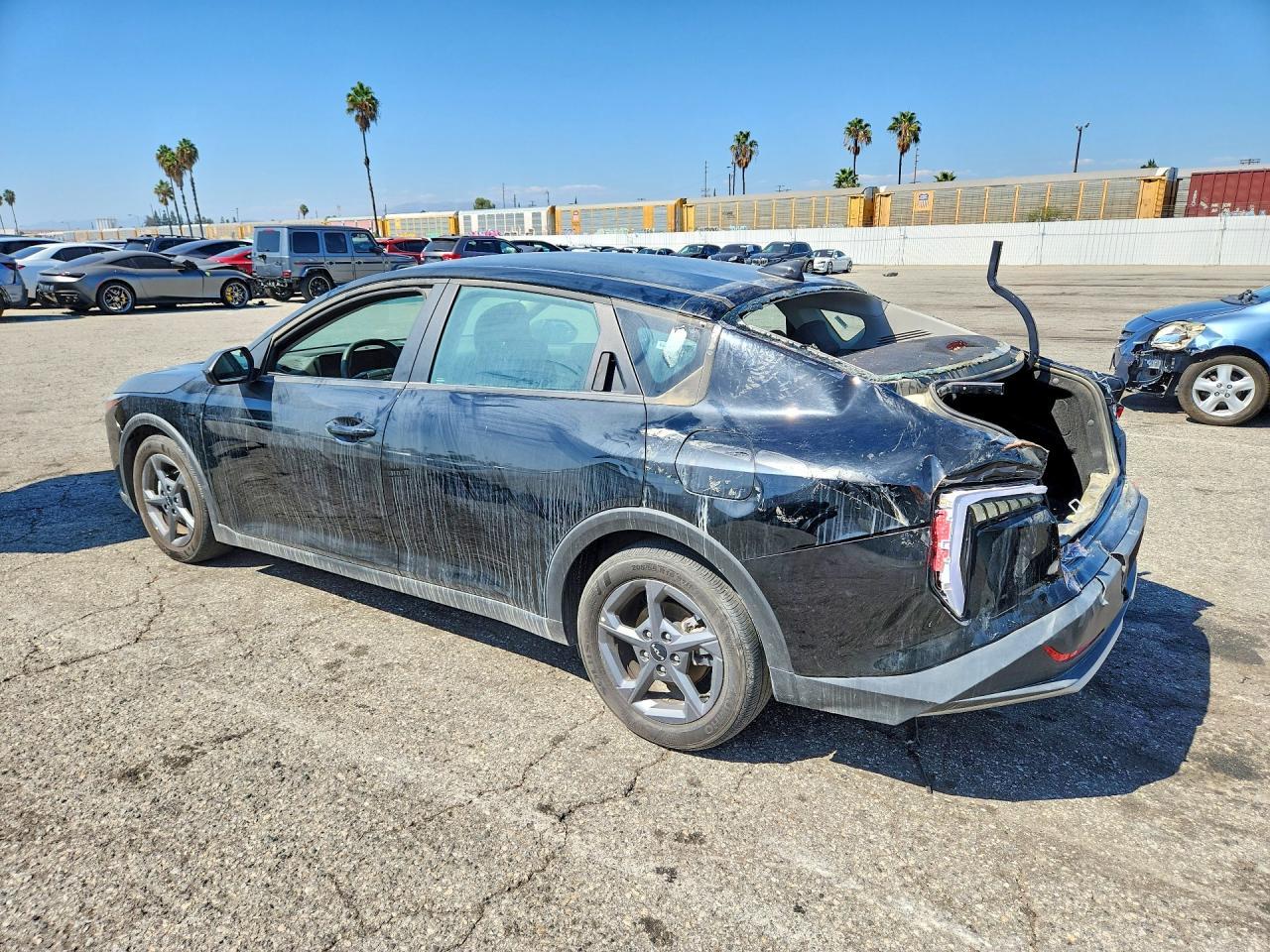 2025 Kia K4 Lxs - Image 2