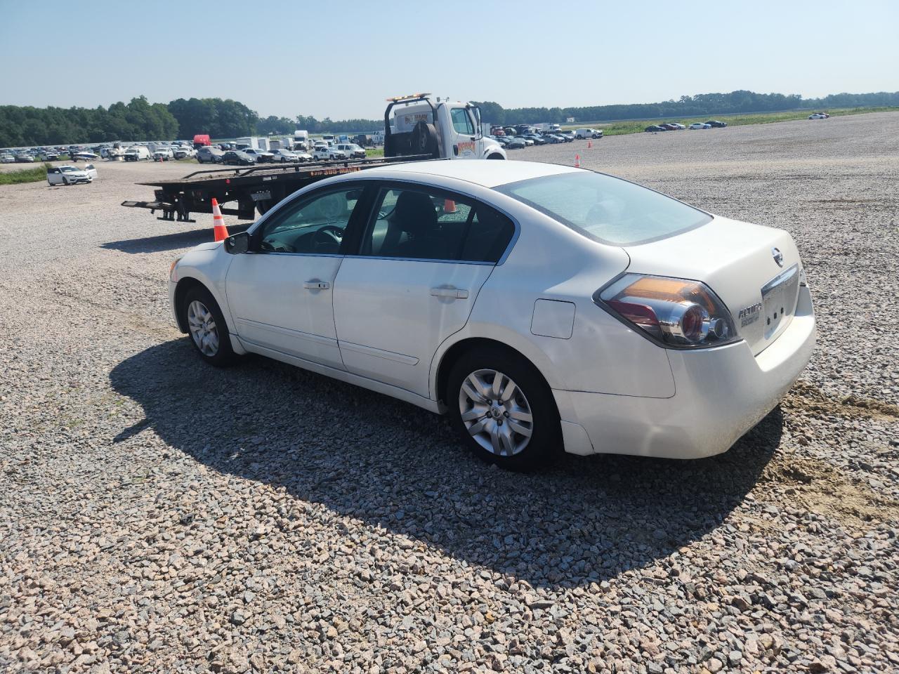 2011 Nissan Altima 2.5 - Фото 2