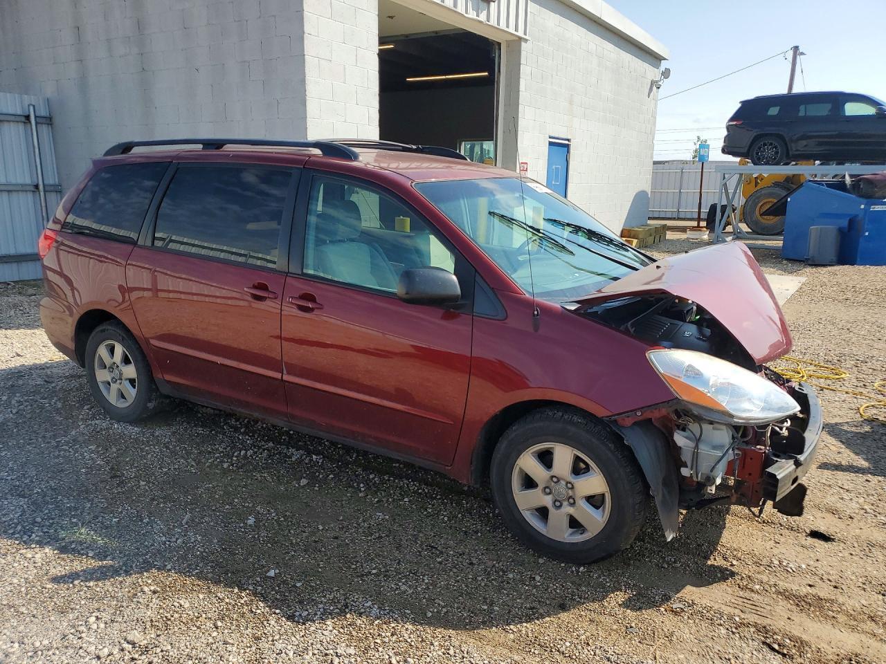 2009 Toyota Sienna Le 7-Passenger - Фото 4