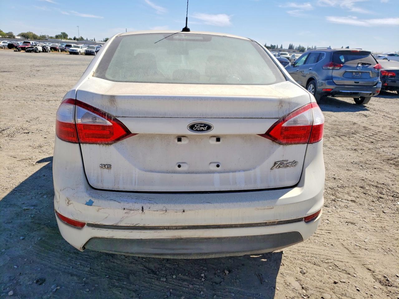 2017 Ford Fiesta Se - Фото 6