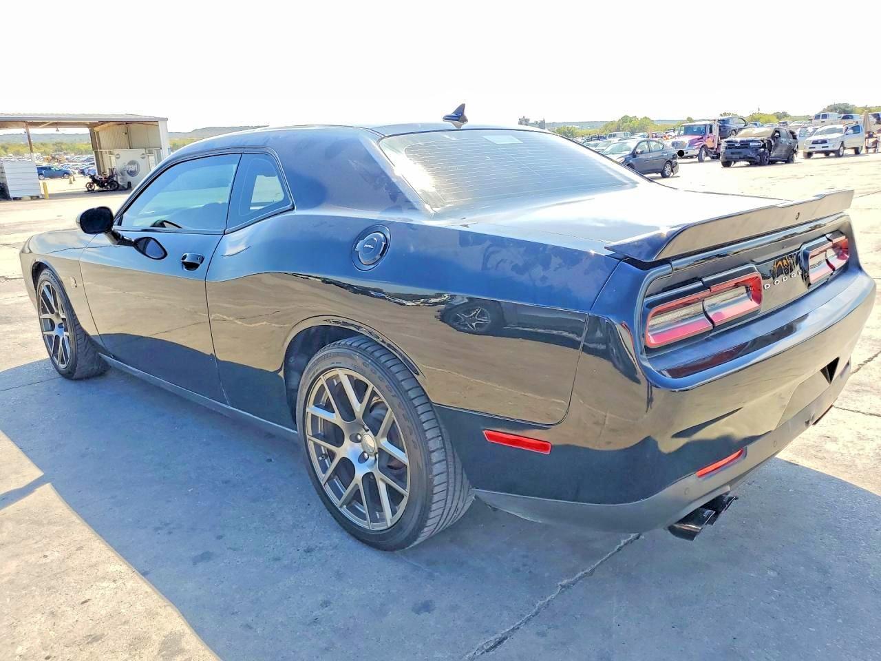 2016 Dodge Challenger R - Фото 2