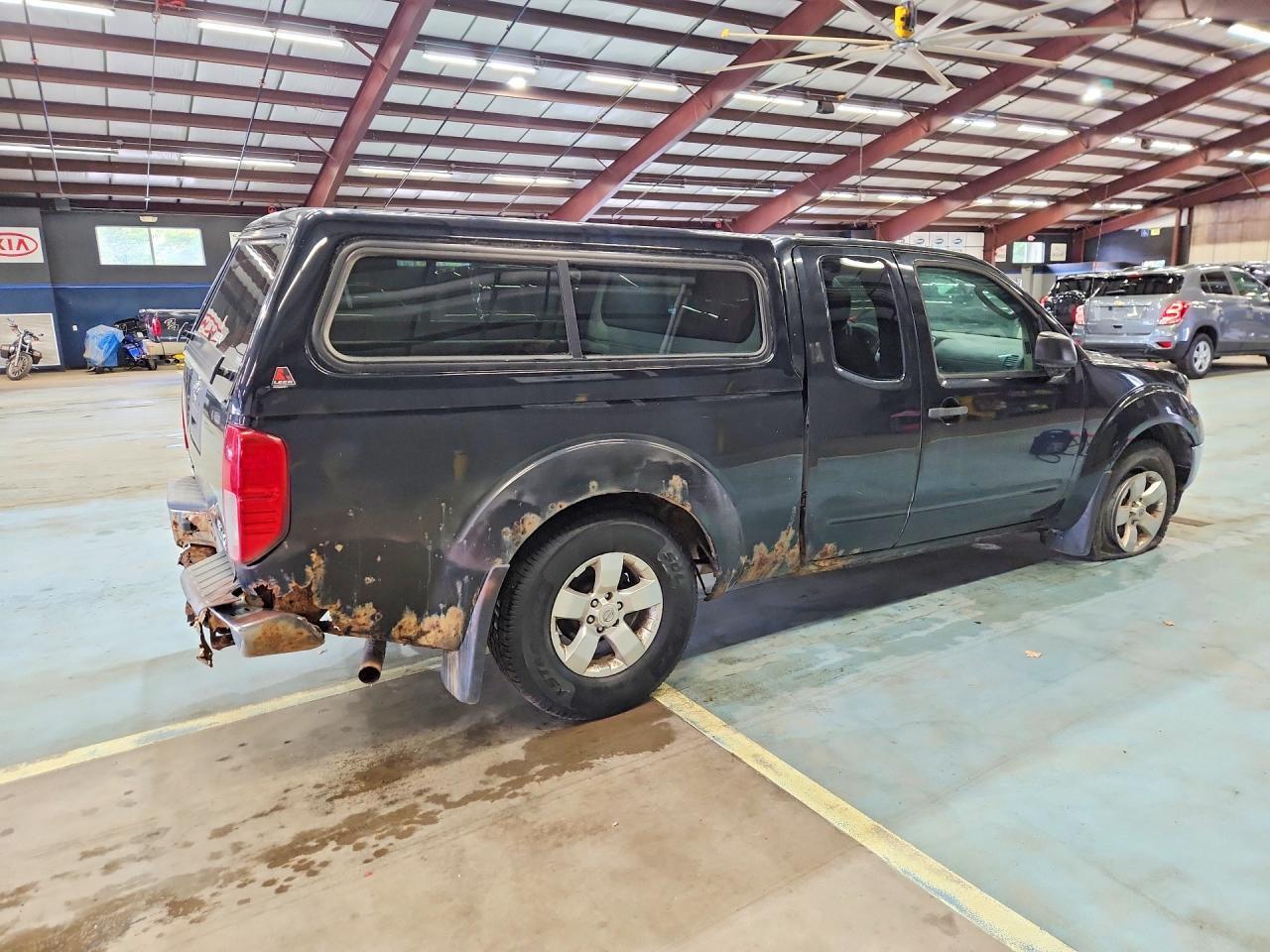 2011 Nissan Frontier Sv V6 - Image 3