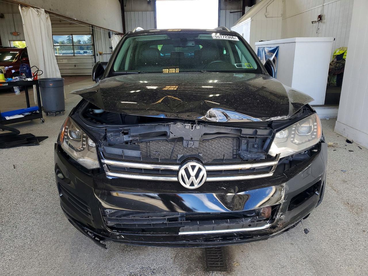 2013 Volkswagen Touareg V6 - Фото 6