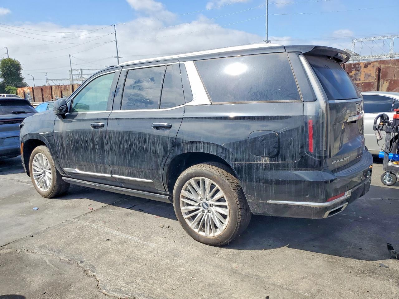 2025 Cadillac Escalade Premium Luxury - Фото 2