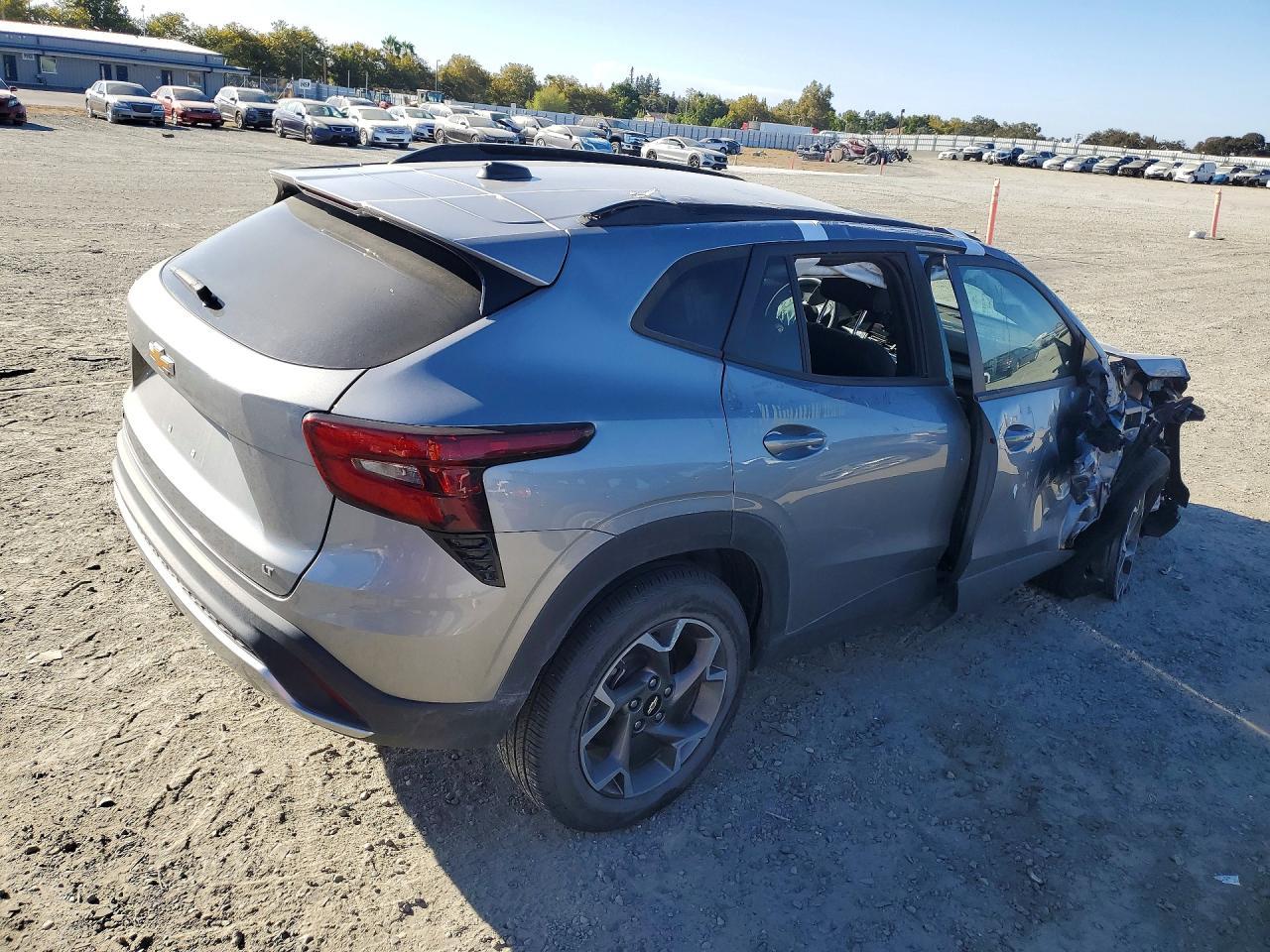 2025 Chevrolet Trax 1Lt - Фото 3
