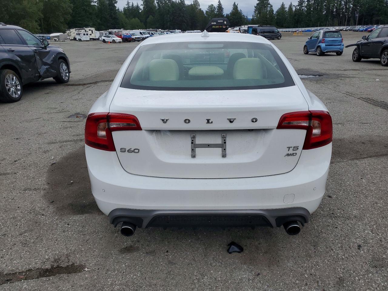 2017 Volvo S60 Dynamic - Image 6