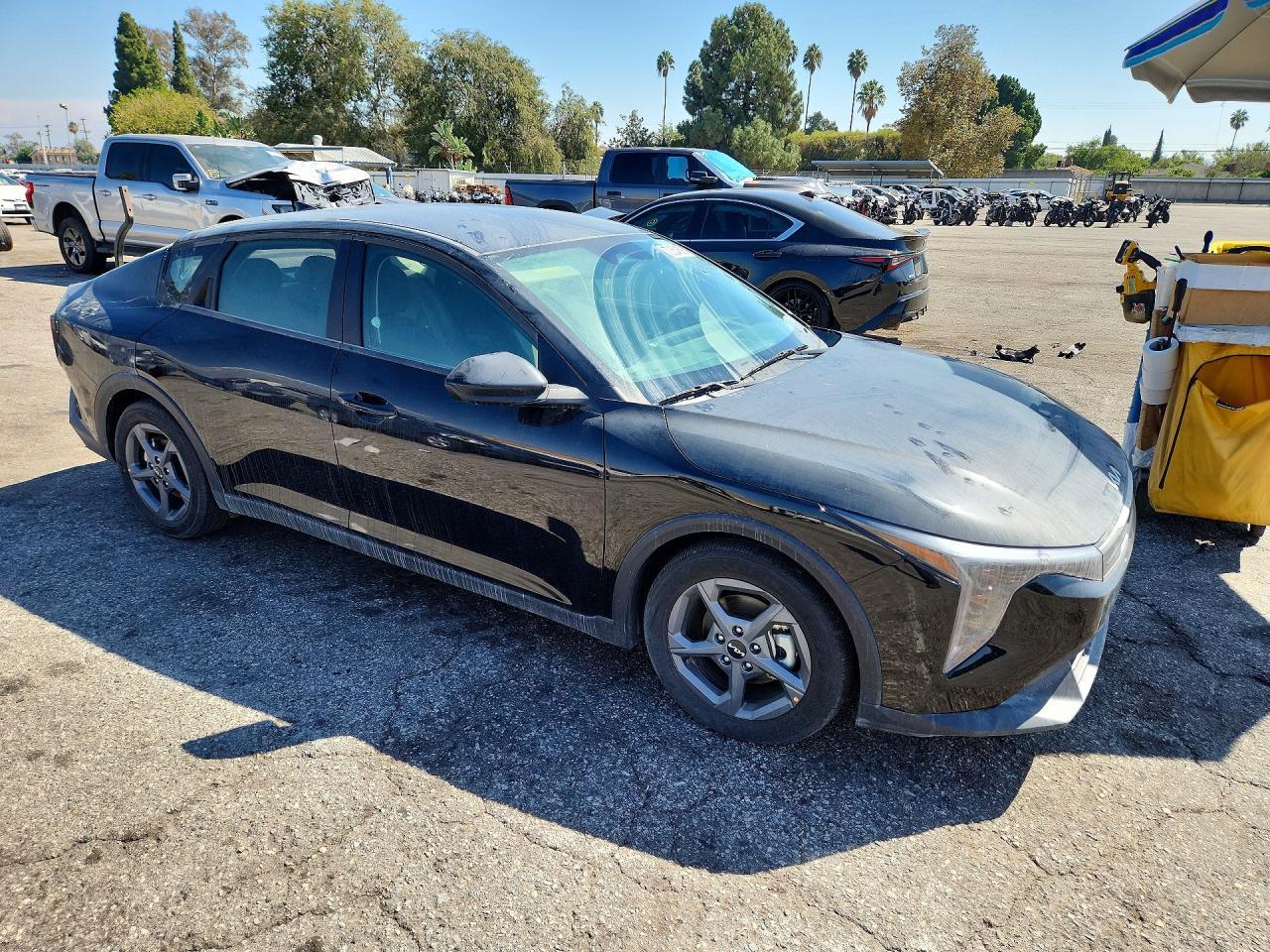 2025 Kia K4 Lxs - Image 4