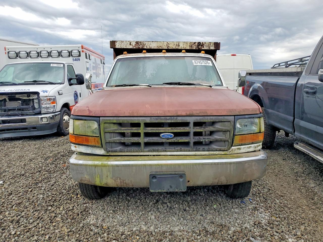 1993 Ford F350 Super Duty Dump Truck - Image 5