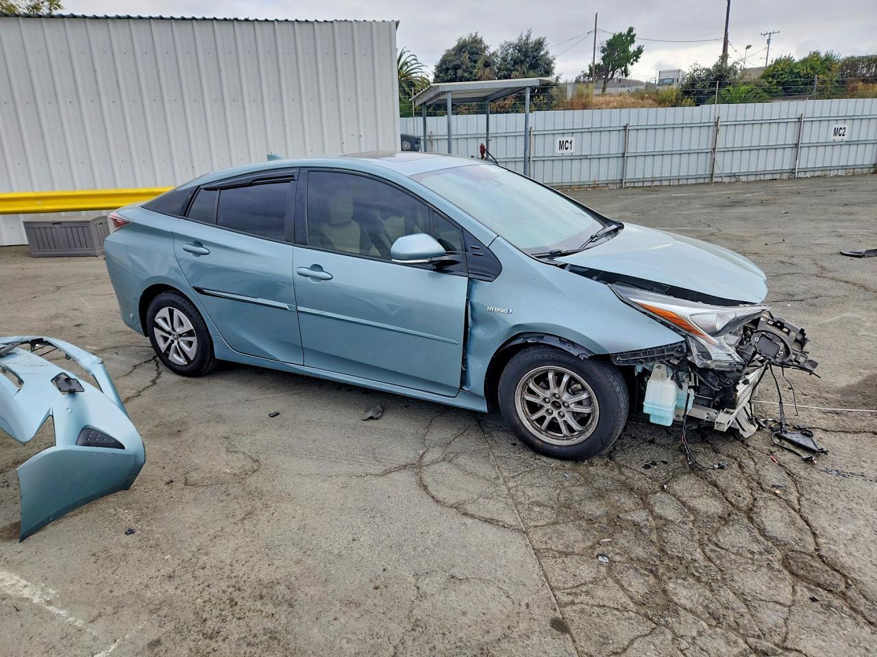 2018 Toyota Prius Four - Фото 4