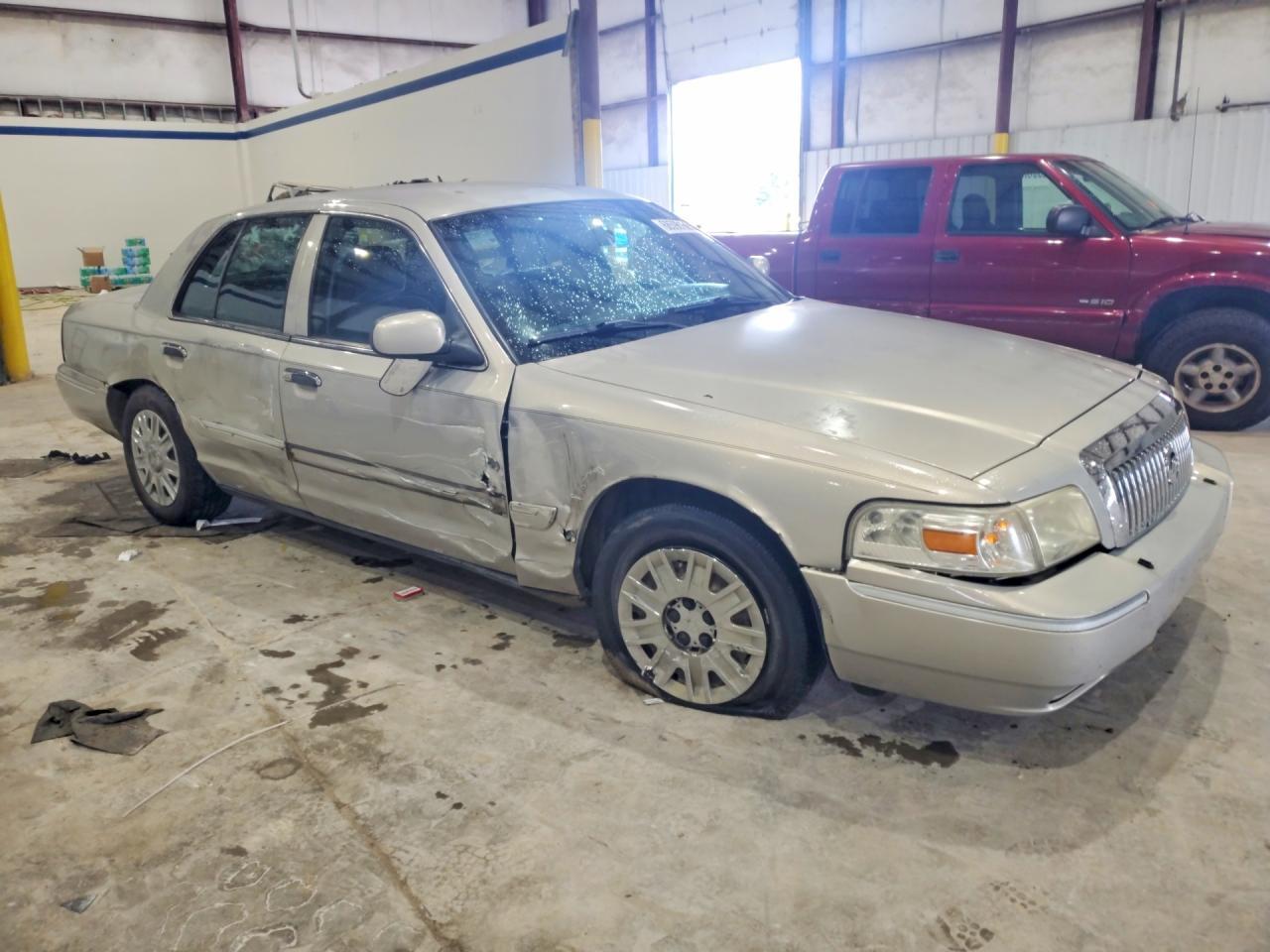 2008 Mercury Grand Marquis Gs - Фото 4