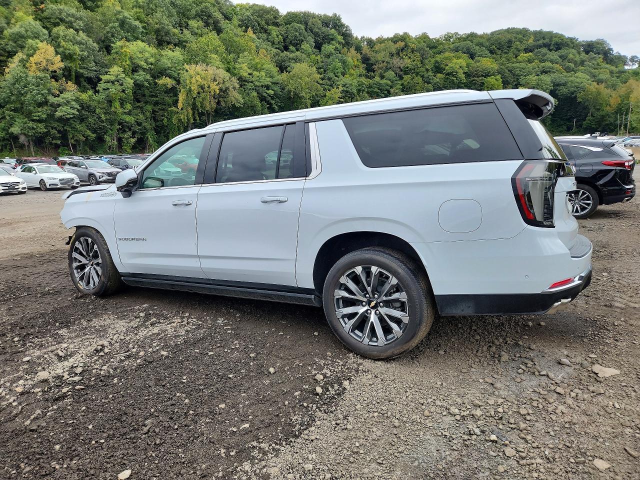 2026 Chevrolet Suburban K1500 High Country - Фото 2