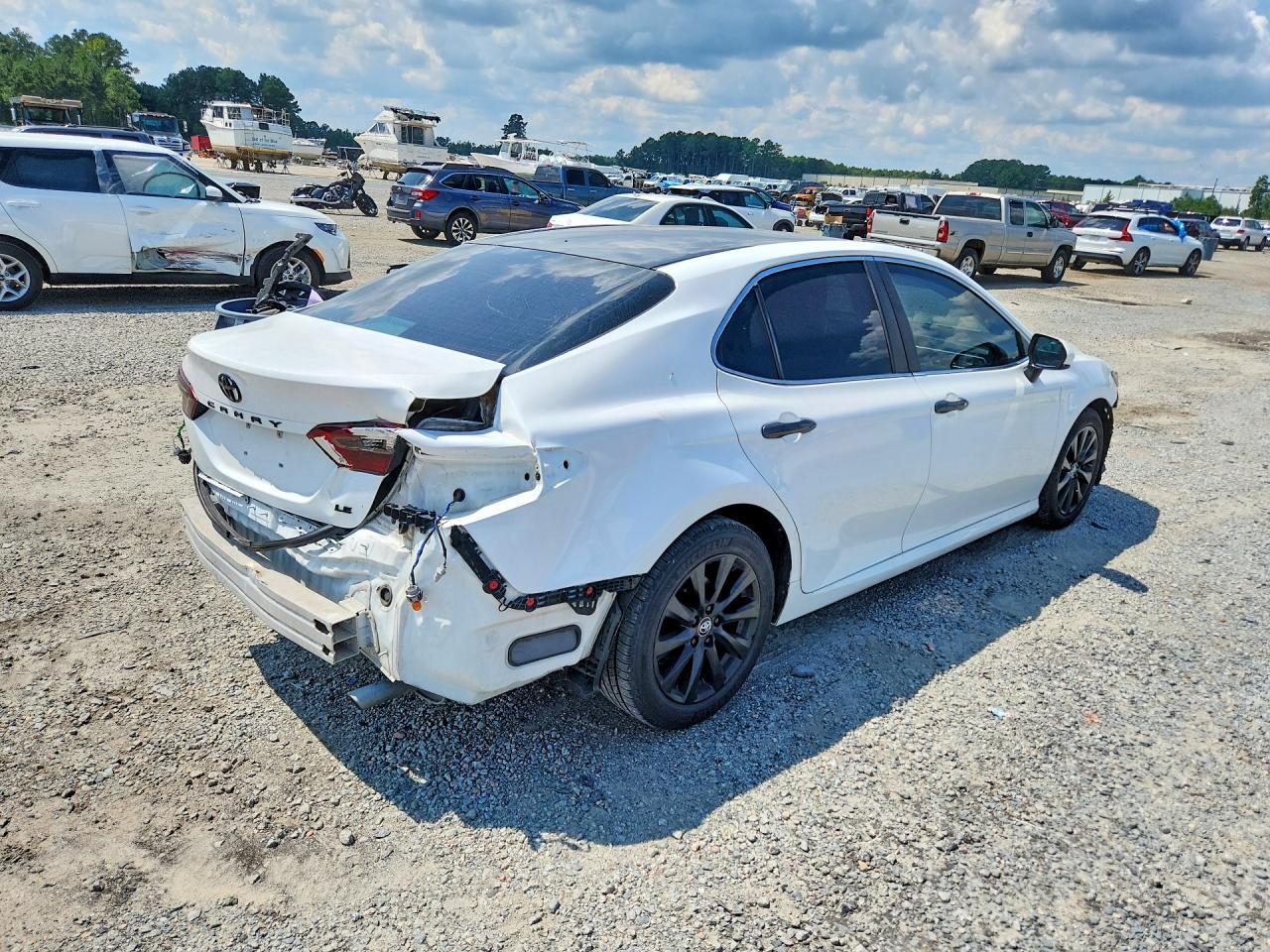 2018 Toyota Camry Le - Image 3