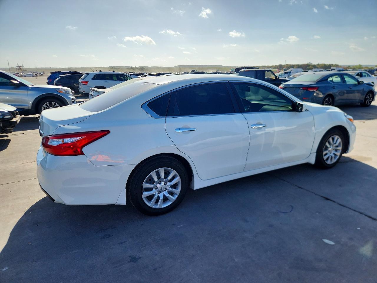 2017 Nissan Altima 2.5 S - Фото 3