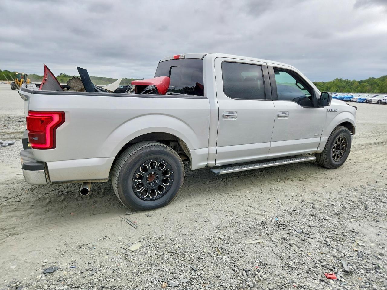 2015 Ford F150 Supercrew - Image 3