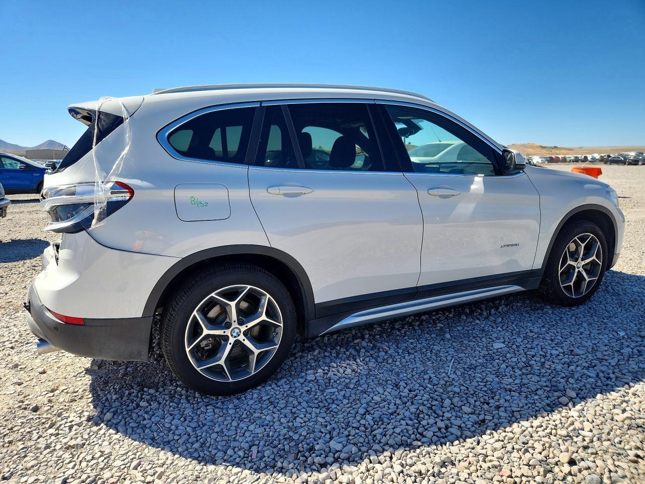 2017 BMW X1 xDrive28I - Фото 3