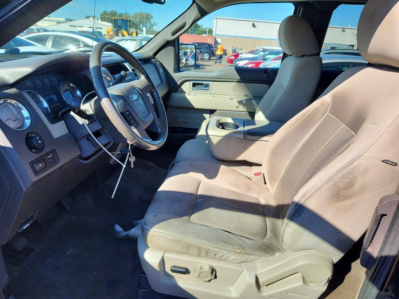 2010 Ford F150 Super Cab - Фото 7