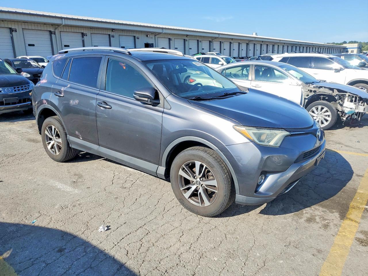 2016 Toyota Rav4 Xle - Image 4