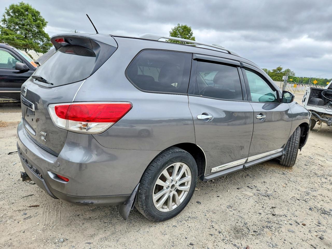 2015 Nissan Pathfinder Sl - Фото 3