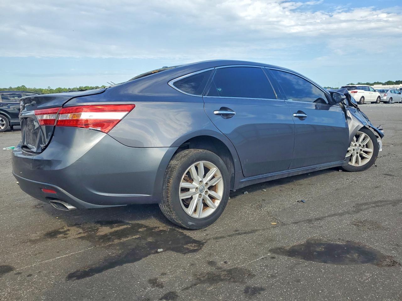 2015 Toyota Avalon Xle - Фото 3