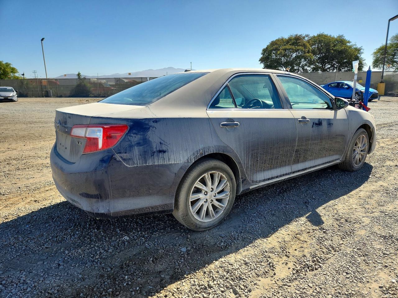 2014 Toyota Camry Le - Image 3