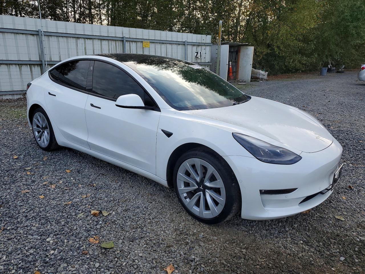 2021 Tesla Model 3 - Фото 4