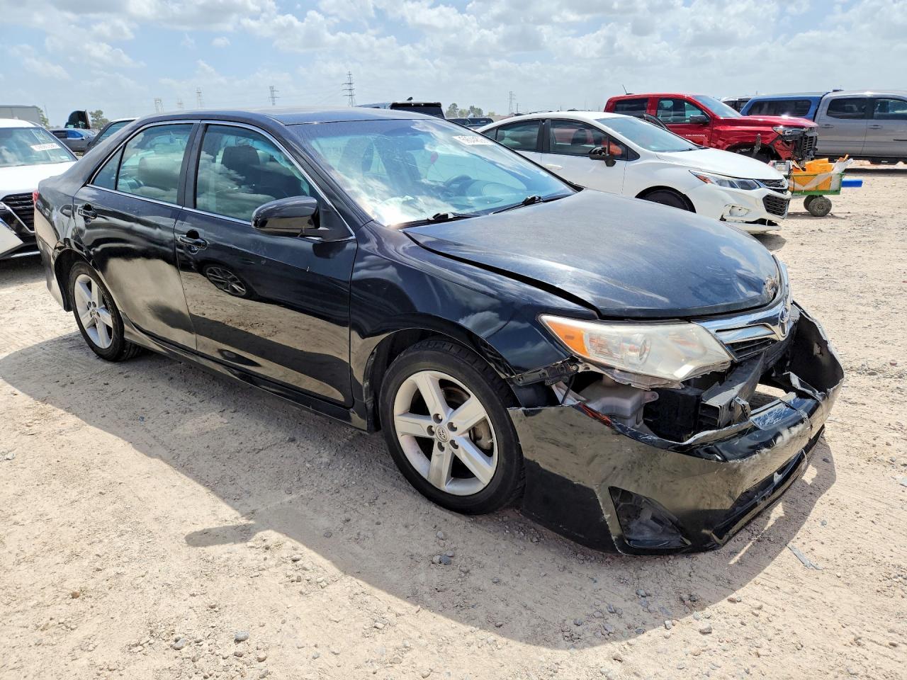 2014 Toyota Camry Se - Фото 4