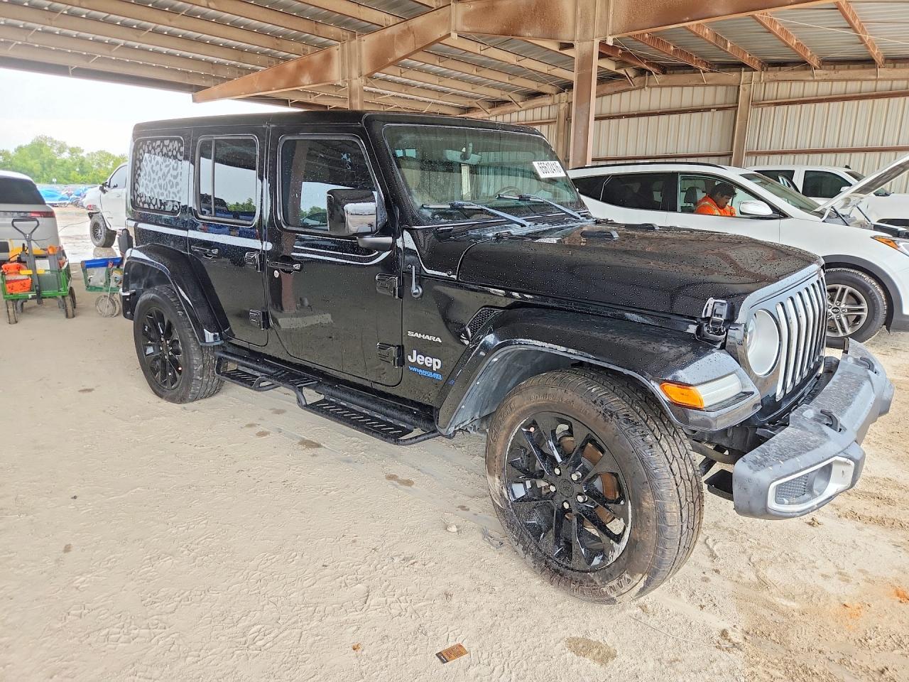 2021 Jeep Wrangler Unlimited Sahara 4Xe - Фото 4