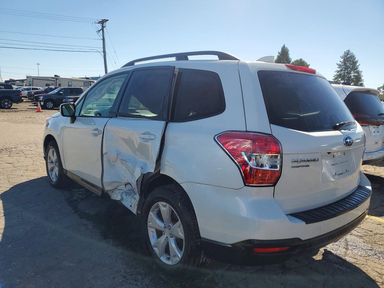 2016 Subaru Forester 2.5I Premium - Image 2