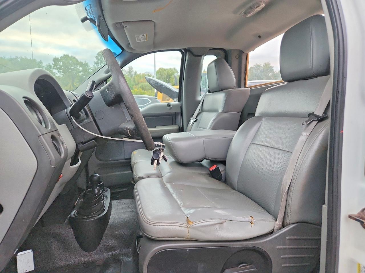 2006 Ford F150 - Image 7