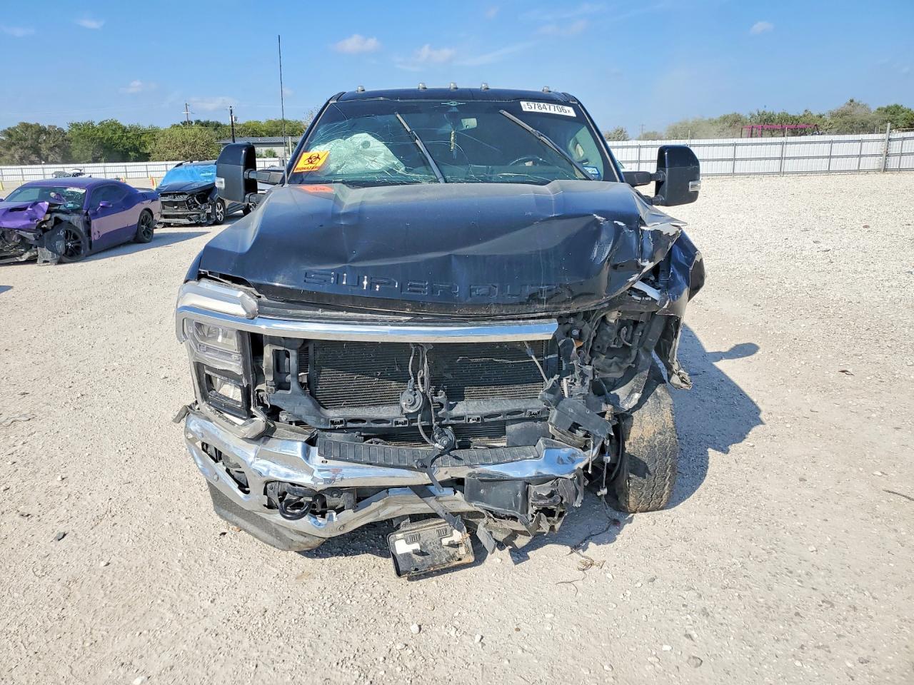 2023 Ford F250 Super Duty - Image 5