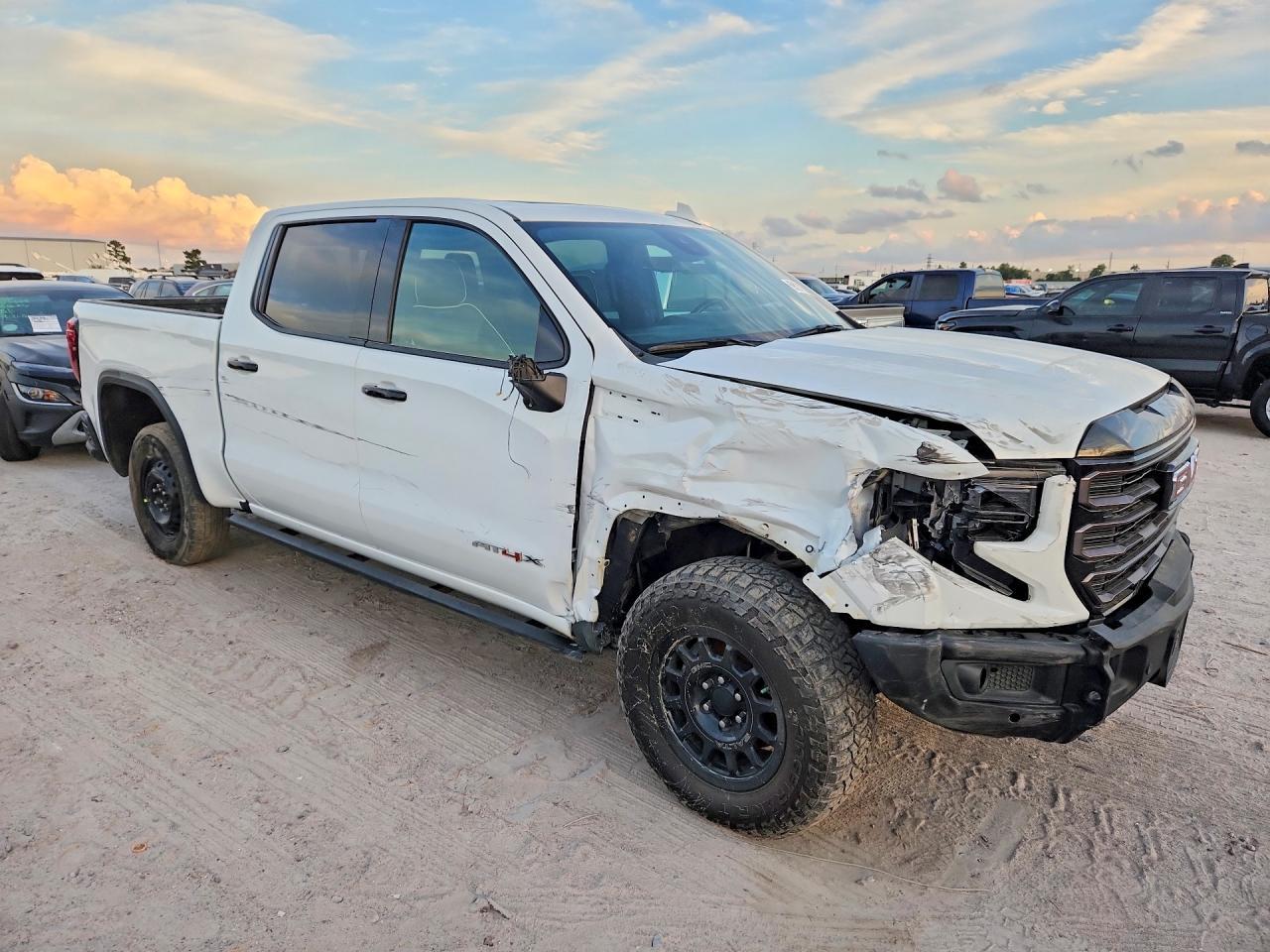 2023 GMC Sierra K1500 At4X - Image 4