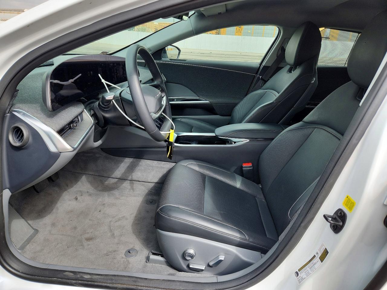 2025 Lucid Motors Air Pure - Фото 7
