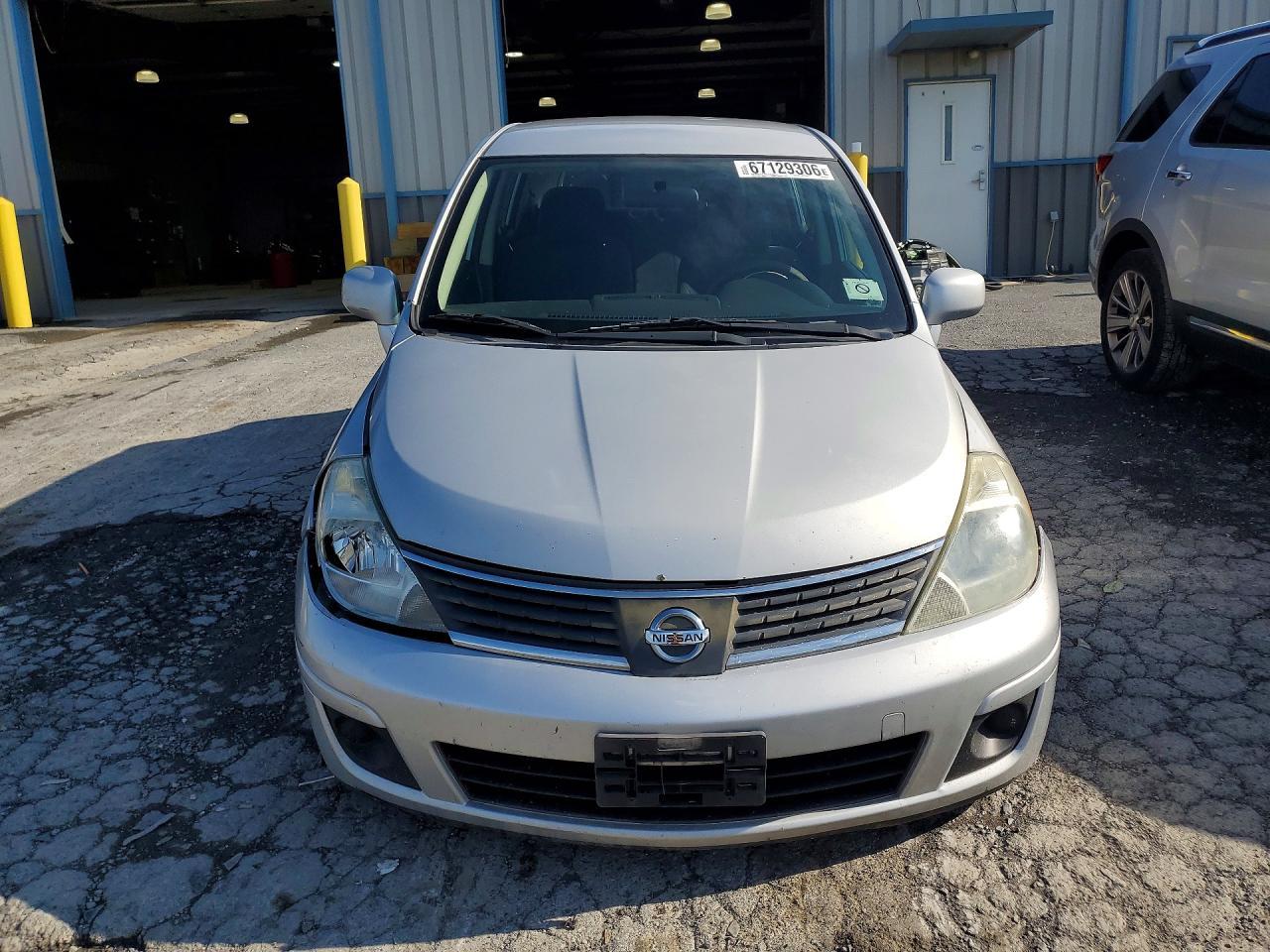 2009 Nissan Versa 1.8 S - Image 5