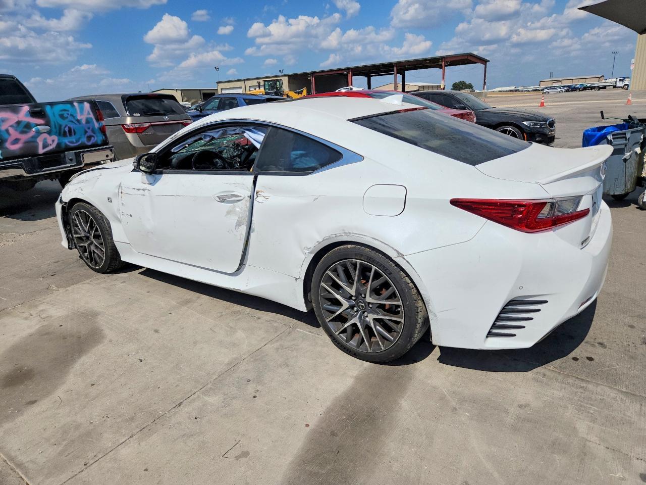 2017 Lexus Rc 200T - Image 2