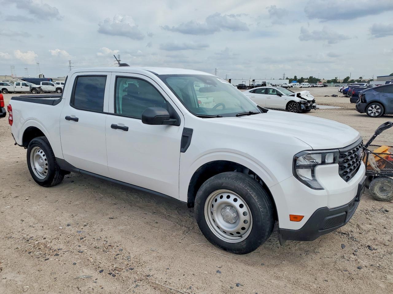 2025 Ford Maverick Xl - Image 4