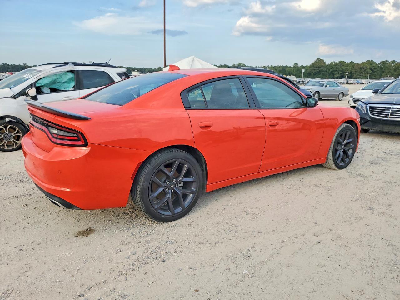 2023 Dodge Charger Sxt - Image 3