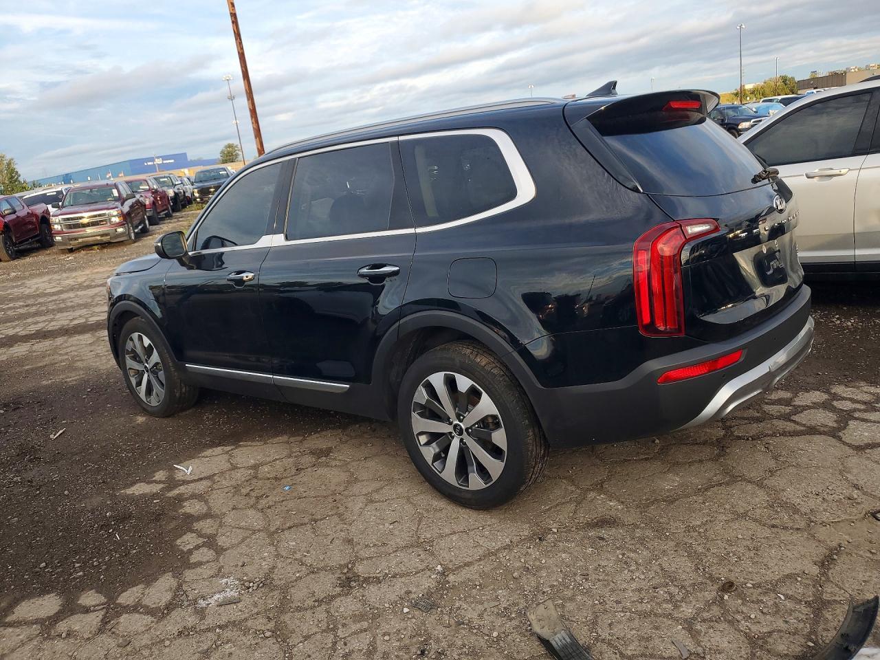 2021 Kia Telluride S - Фото 2