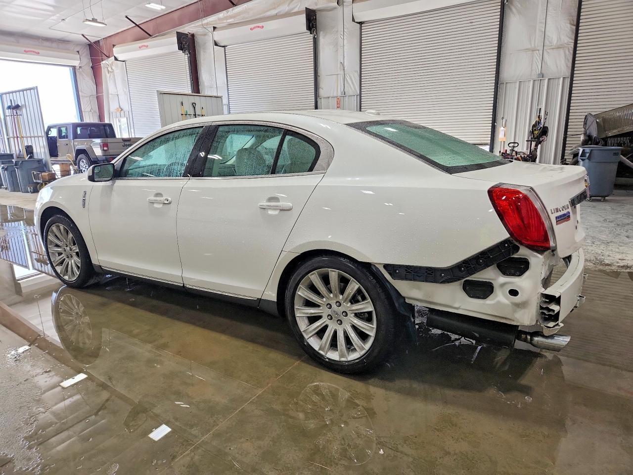 2011 Lincoln Mks - Image 2