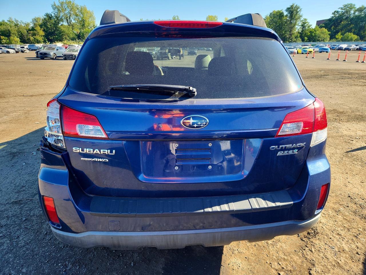 2011 Subaru Outback 2.5I Premium - Image 6