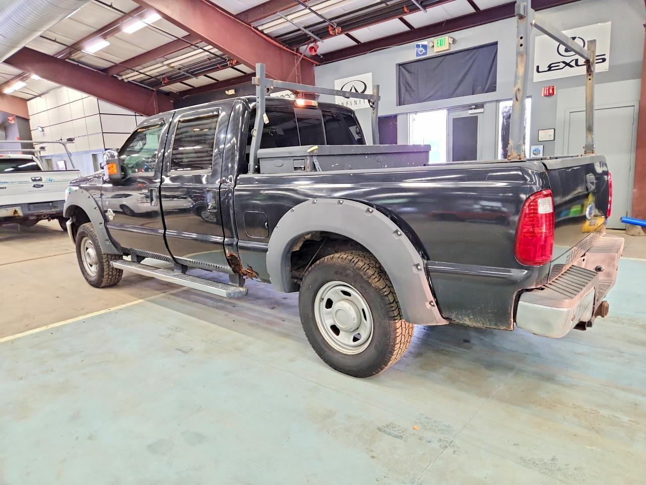 2011 Ford F250 Super Duty - Фото 2