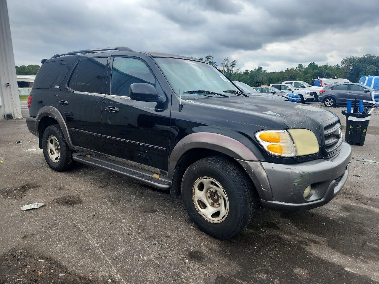 2004 Toyota Sequoia Sr5 - Image 4
